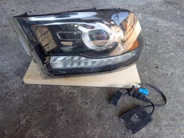 koplamp Dodge Ram 1500  (2013 tm 2018) koopje beschikbaar voor biedingen