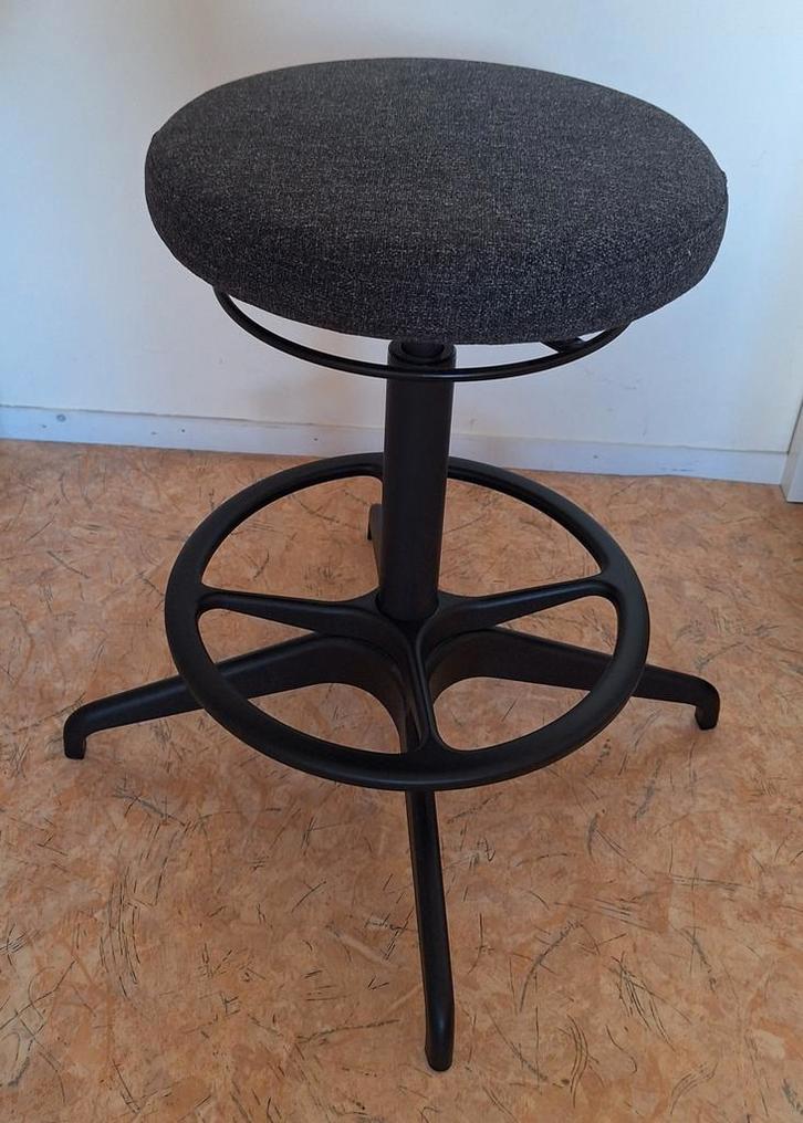 Ikea lidkullen zit- sta kruk Gunnared donkergrijs, Huis en Inrichting, Krukjes, Zo goed als nieuw, Hout, Ophalen