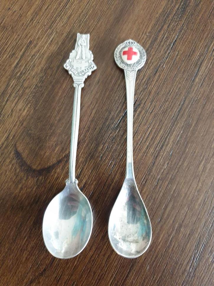 Twee Rode Kruis & Henry Dunant lepeltjes, Antiek en Kunst, Antiek | Bestek, Ophalen of Verzenden