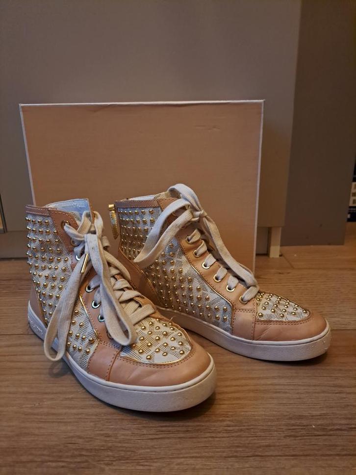 Michael kors sneakers half hoog, Kleding | Dames, Schoenen, Zo goed als nieuw, Sneakers of Gympen, Ophalen of Verzenden