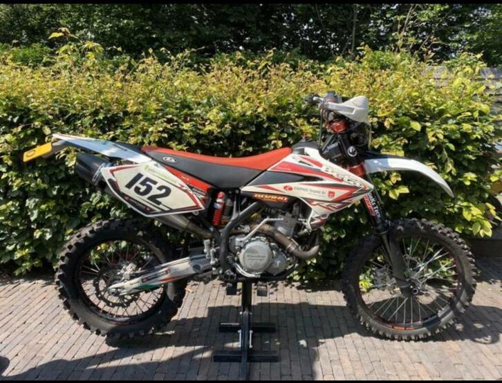 2 keer Beta 525RR Enduro met set supermotard wielen, Motoren, Overige Motoren, 11 kW of minder, 1 cilinder, Ophalen