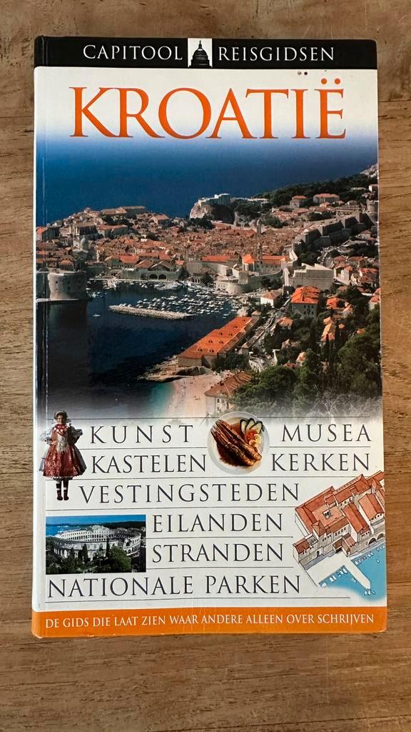 Capitool reisgids - Leandro Zoppe - Kroatië, Boeken, Reisgidsen, Gelezen, Reisgids of -boek, Europa, Capitool, Ophalen of Verzenden