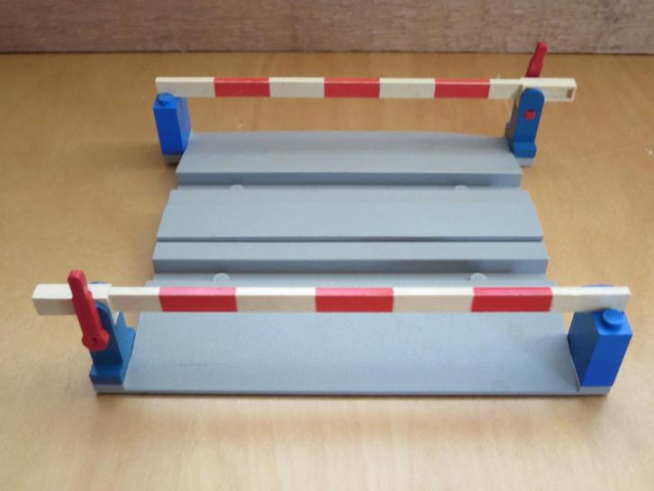 12/4,5V Rails Trein Overweg met Spoorbomen (158; 12/4,5 Volt, Kinderen en Baby's, Speelgoed | Duplo en Lego, Gebruikt, Lego, Complete set