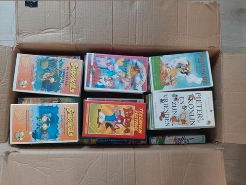 Doos met 39 kinder videobanden. O.a. Pokemon, Snorkels., Cd's en Dvd's, VHS | Kinderen en Jeugd, Zo goed als nieuw, Tekenfilms en Animatie