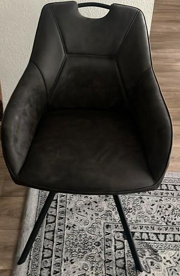 Eetkamer stoelen 4 stuks beschikbaar voor biedingen