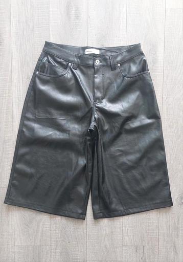 Bershka baggy oversized leather jorts bermuda shorts NEW beschikbaar voor biedingen