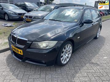 BMW 3-serie Touring 325d High Executive M Pakket Pano,Leer,  beschikbaar voor biedingen