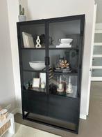 Stalen kast met glas - WOOOD, Huis en Inrichting, Kasten | Vitrinekasten, Ophalen, 150 tot 200 cm, 25 tot 50 cm, Glas