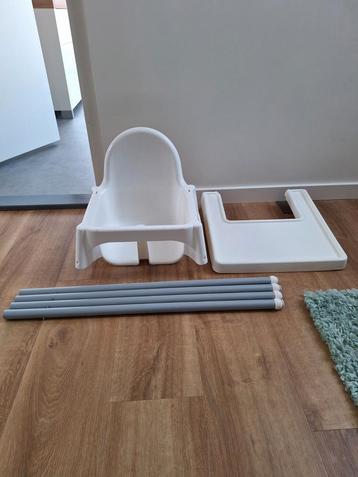 Ikea Kinderstoel met Tafelblad beschikbaar voor biedingen