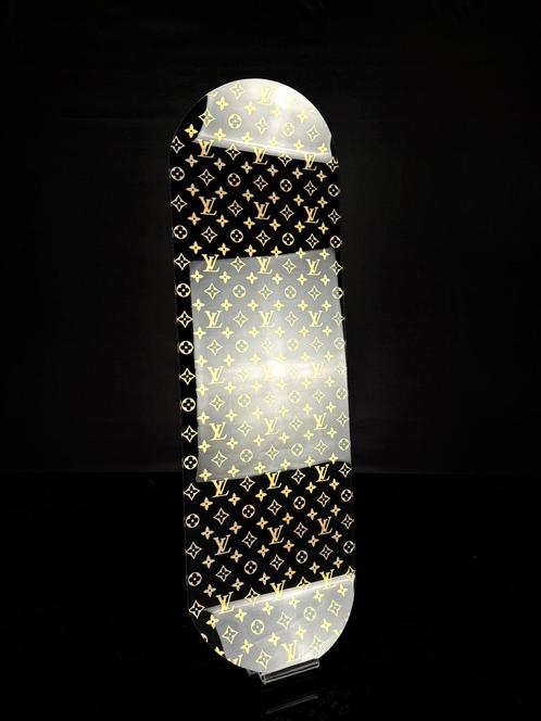 Prachtige LV plexiglas skateboard, Huis en Inrichting, Lampen | Wandlampen, Nieuw, Ophalen of Verzenden
