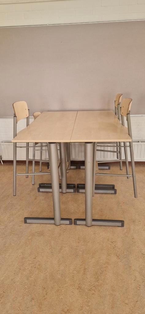 Schooltafel met 4 Stoelen - Hoog Model, Huis en Inrichting, Stoelen, Gebruikt, Vier, Hout, Metaal, Grijs, Ophalen
