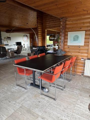 eettafelstoel beschikbaar voor biedingen