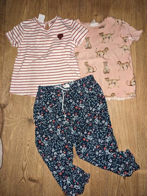 Broek en 2 t-shirts maat 98- 104 H&M Zara, Kinderen en Baby's, Kinderkleding | Maat 98, Zo goed als nieuw, Meisje, Shirt of Longsleeve