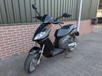 Aprilia scooter SportCity One 2 takt, weinig km, Fietsen en Brommers, Scooters | Peugeot, Ophalen, Zo goed als nieuw, Overige modellen