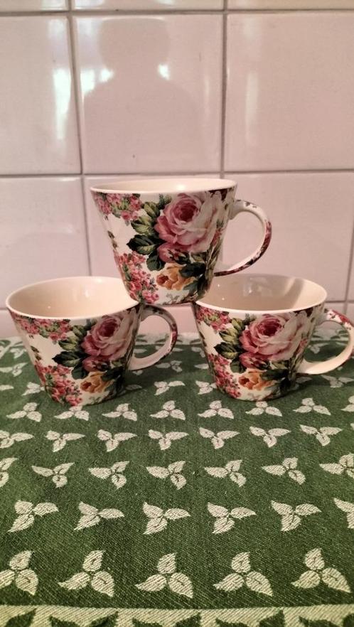3 Mooie gebloemde grote mokken -Nieuw, Huis en Inrichting, Keuken | Servies, Nieuw, Kop(pen) en/of Schotel(s), Overige stijlen