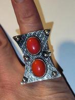 Vintage ring bloedkoraal, Sieraden, Tassen en Uiterlijk, Antieke sieraden, Ophalen of Verzenden, Ring