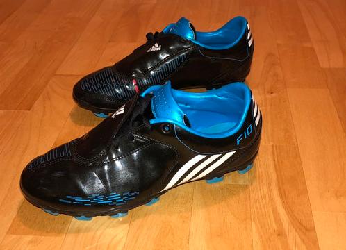 VOETBALSCHOENEN ADIDAS (KIDS MAAT 38) TE KOOP!, Sport en Fitness, Voetbal, Zo goed als nieuw, Schoenen, Ophalen