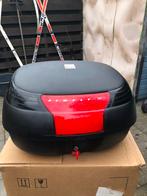 t.k givi topkoffer past 2 helms erin met sleutel, Motoren, Ophalen of Verzenden, Gebruikt