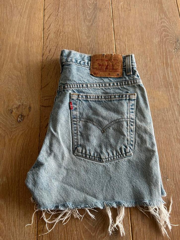 Levi’s short / korte broek spijker denim zgan, Kleding | Dames, Spijkerbroeken en Jeans, Zo goed als nieuw, Blauw, Ophalen