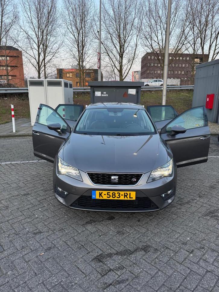 Seat Leon 1.4 TSI ACT 110KW/150PK Dsg7 2015 Grijs, Auto's, Seat, Particulier, Leon, Benzine, Euro 6, A, Hatchback, Automaat, Geïmporteerd