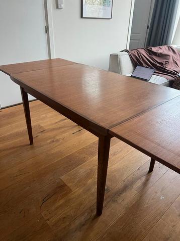 Mid Century Uitschuifbare Houten Tafel beschikbaar voor biedingen