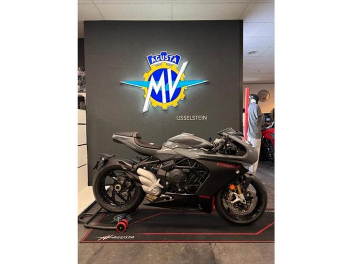 MV Agusta Superveloce 800 (bj 2024 model 2025), Motoren, Motoren | MV Agusta, Bedrijf, Super Sport, meer dan 35 kW