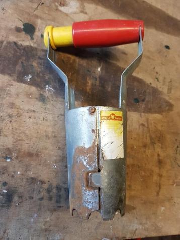 DIVERSE TUINGEREEDSCHAPPEN beschikbaar voor biedingen