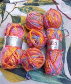 6 bolletjes wol, meerkleurig, Hobby en Vrije tijd, Ophalen of Verzenden, Zo goed als nieuw, Breien of Haken, Wol of Garen