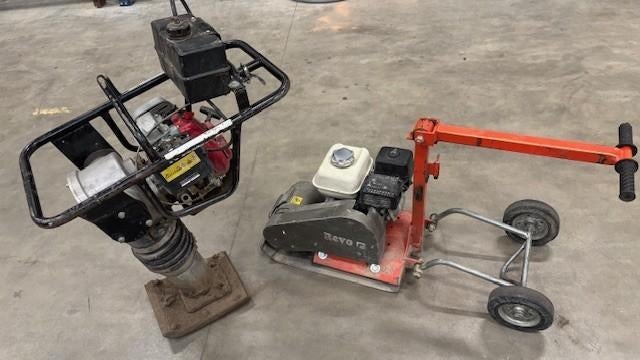 Trilplaat + Trilstamper merk REVO met Honda motor, Tuin en Terras, Hand-tuingereedschap, Gebruikt, Overige soorten, Ophalen