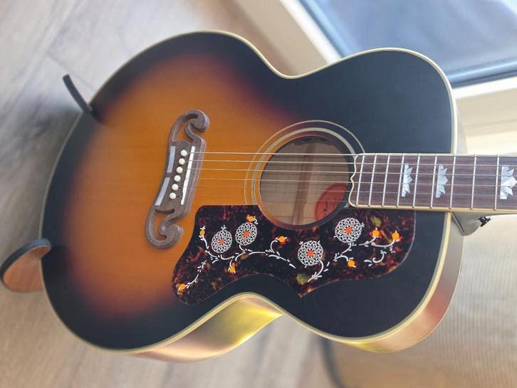 Epiphone 1957 SJ-200 Vintage Sunburst incl. Koffer peiling, Muziek en Instrumenten, Snaarinstrumenten | Gitaren | Elektrisch, Gebruikt