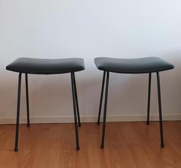 2x Kembo W.H. Gispen kruk zwart vintage jaren 50 fifties beschikbaar voor biedingen