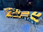 Bruder Scania met dieplader en CAT mobiele kraan, Kinderen en Baby's, Speelgoed | Speelgoedvoertuigen, Ophalen of Verzenden, Zo goed als nieuw