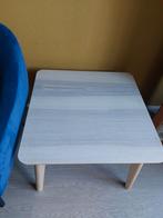 Zeer goed uitziende salon tafel, 55 tot 75 cm, Zo goed als nieuw, Rechthoekig, Hout