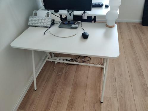 IKEA GLADHÖJDEN zit/sta bureau – wit, Huis en Inrichting, Bureaus, Zo goed als nieuw, Bureau, In hoogte verstelbaar, Ophalen