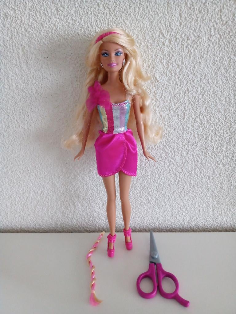 Barbie Hairtastic! Cut & Style W3910, Verzamelen, Poppen, Ophalen of Verzenden, Gebruikt, Pop