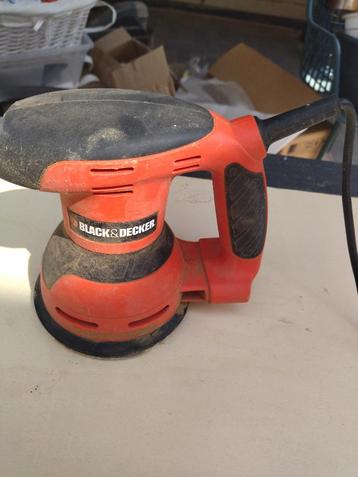 4 schuurmachines Black en Decker liefst in een koop beschikbaar voor biedingen