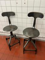 Vintage metalen industriële barkrukken 2 stuks, Huis en Inrichting, Barkrukken, Ophalen, 60 tot 90 cm, In hoogte verstelbaar, Metaal
