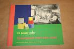 85 jaar ADO - Speelgoed met een doel, Boeken, Geschiedenis | Vaderland, Nieuw, Ophalen of Verzenden, 20e eeuw of later