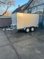 Gesloten aanhanger met laadklep en ingebouwde lier, Ophalen, Gebruikt