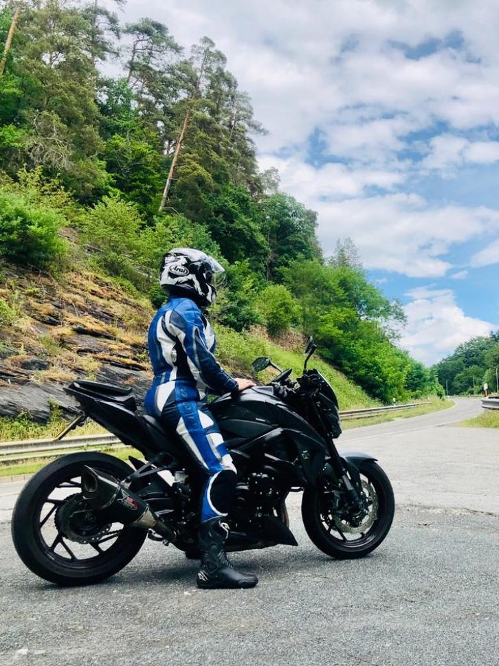 MQP blauw lederen combi motorpak (2-delig) prachtige staat!, Motoren, Kleding | Motorkleding, Combipak, Dames, Tweedehands, Ophalen