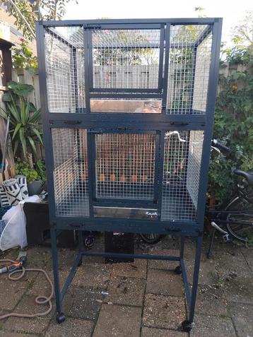 Dubbel (broed/kweek) kooi beschikbaar voor biedingen