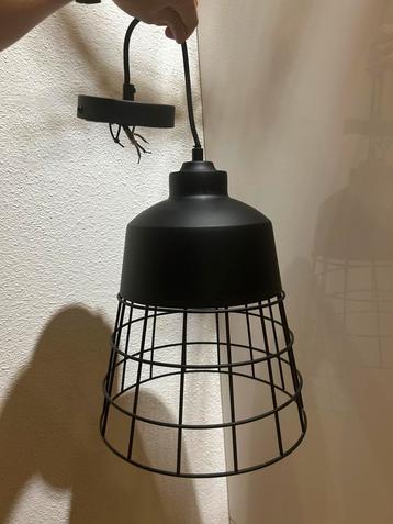 Zwarte Hanglamp - Industrieel Design beschikbaar voor biedingen