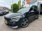 BMW 1-serie 118i Executive|M Pakket|Pano|Sfeer Verlichting|H, 136 pk, Gebruikt, Met garantie (alle), Leder en Stof