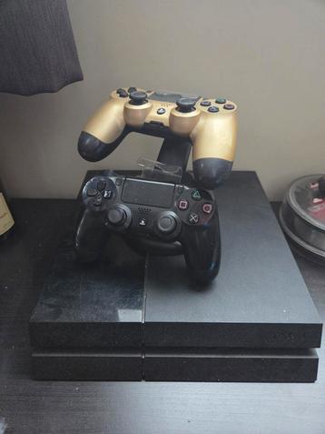 PlayStation 4 met 2 Controllers en oplaadstation beschikbaar voor biedingen
