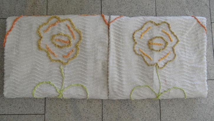 2x katoenen Chenille sprei vintage - retro, Huis en Inrichting, Slaapkamer | Beddengoed, Gebruikt, Overige typen, Eenpersoons