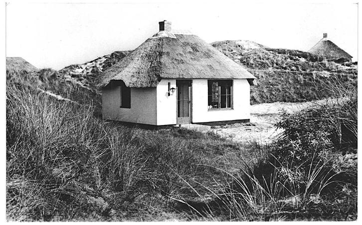 959163 Texel 1956 Cocksdorp Bungalow Vakantiehuisje De, Verzamelen, Ansichtkaarten | Nederland, Ongelopen, Waddeneilanden, 1940 tot 1960