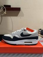 Nike Air Max 1 Obsidian maat 44,5, Kleding | Heren, Schoenen, Ophalen of Verzenden, Zo goed als nieuw, Blauw