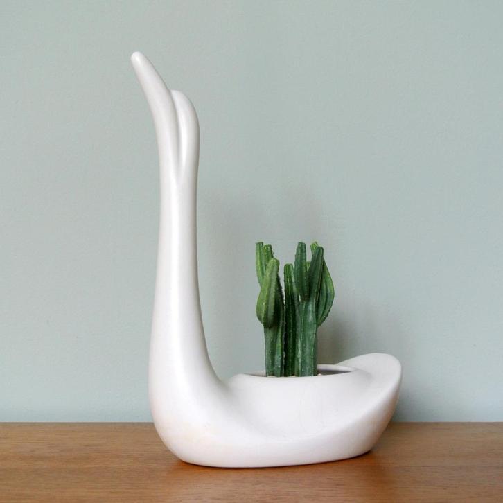 vintage wit porseleinen ZWAAN bloempot pot brocante portugal, Tuin en Terras, Bloempotten, Gebruikt, Aardewerk, Binnen, Minder dan 40 cm