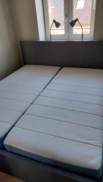 Ikea Malm bed 180x200 incl bedbodems+4 lades,excl matrassen - afbeelding 1