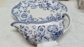 Clifton Spode gravy boat met schotel – Laura Ashley design beschikbaar voor biedingen